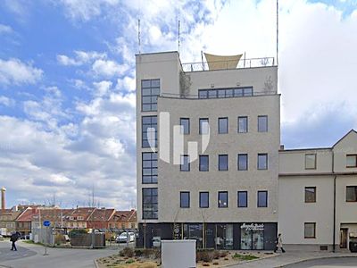 Pronájem kanceláře 150 m²