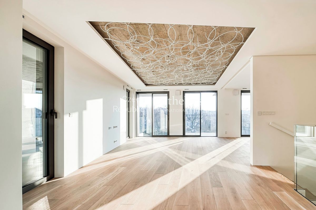 Pronájem bytu 4+kk 129 m²