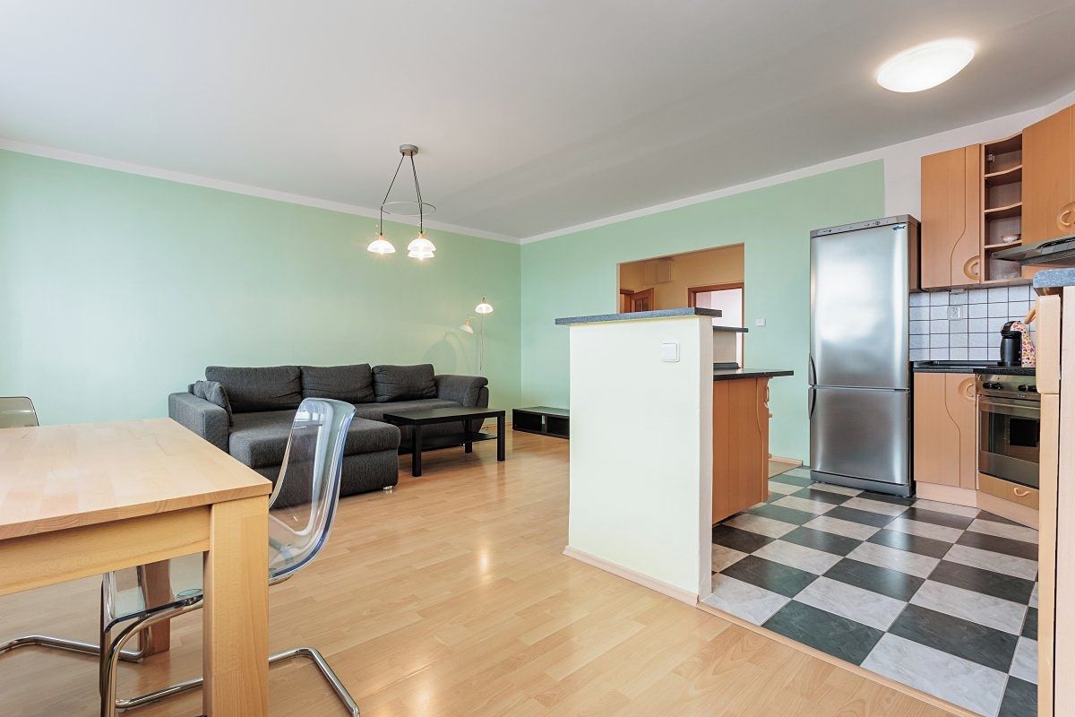 Pronájem bytu 3+kk 82 m²