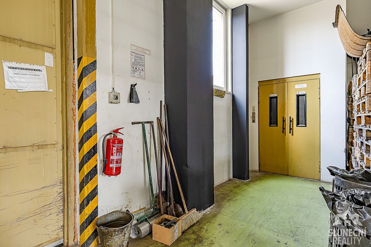 Pronájem výrobní haly, prostoru 337 m² – fotografie 3