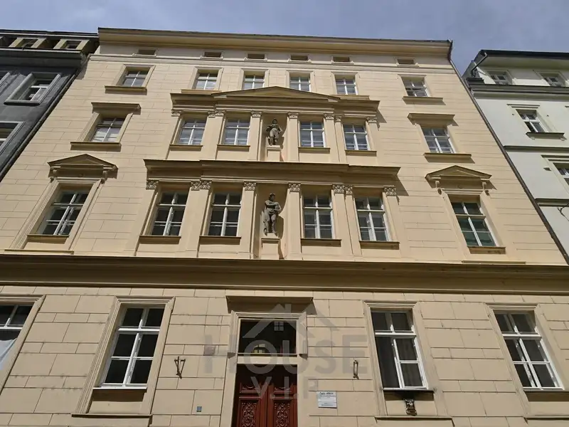 Prodej kanceláře 43 m², Praha – náhled fotky 1