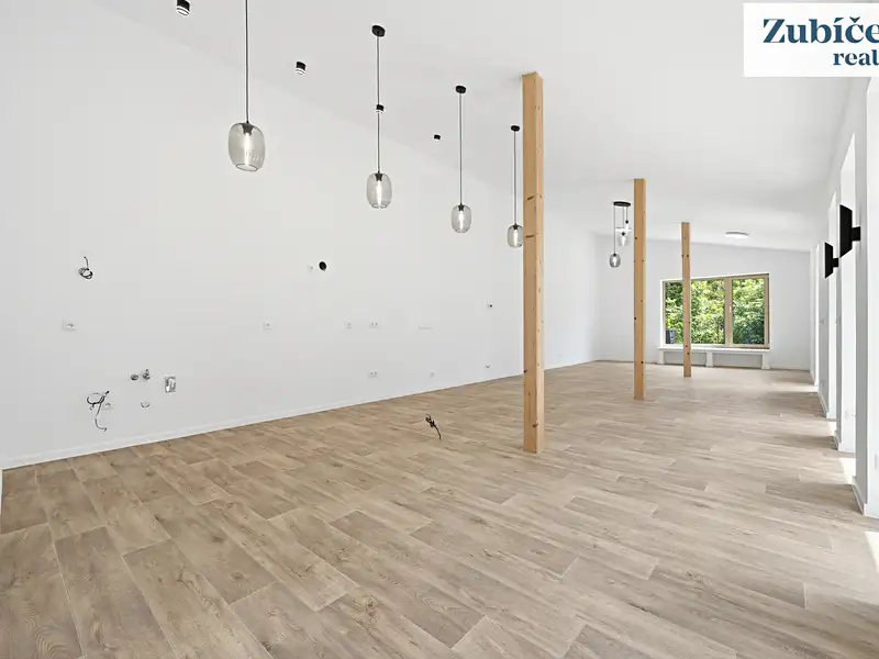 Prodej rodinného domu 140 m², pozemek 417 m², Kunovice – náhled fotky 3