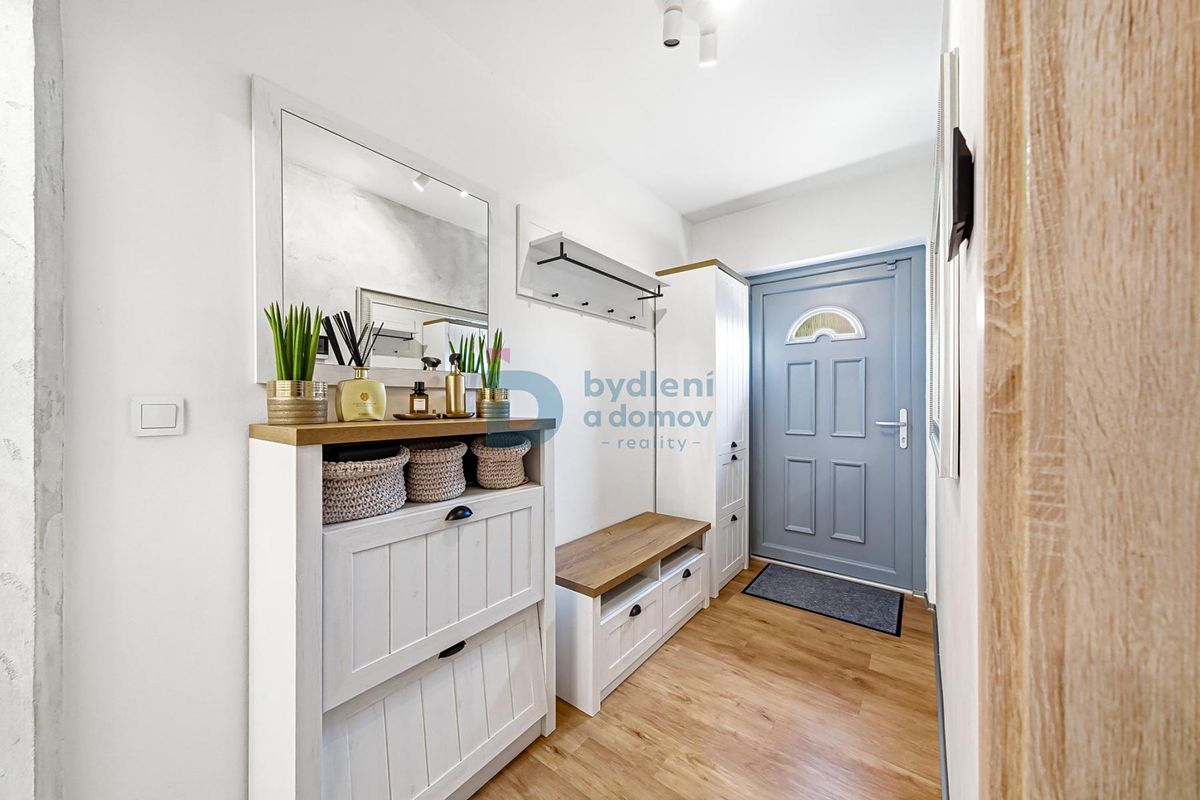 Prodej rodinného domu 161 m², pozemek 602 m² – fotografie 3