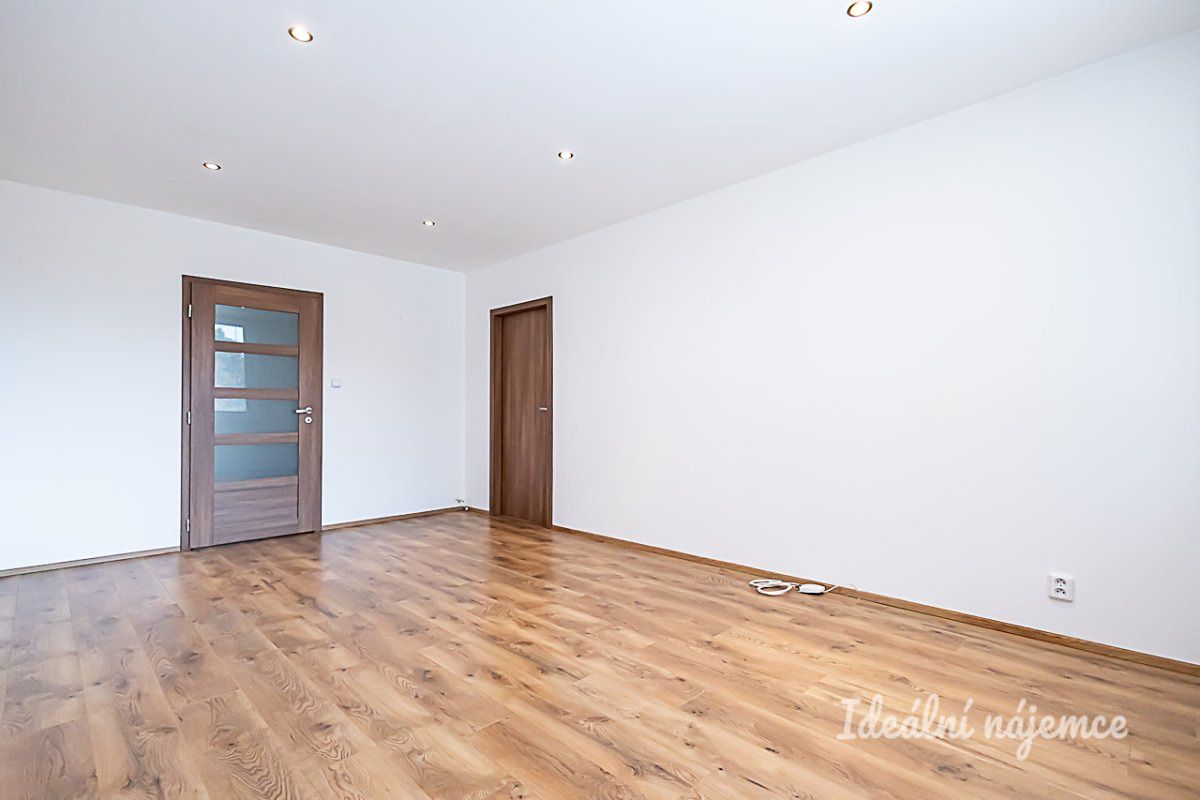 Pronájem bytu 4+1 87 m² – fotografie 5