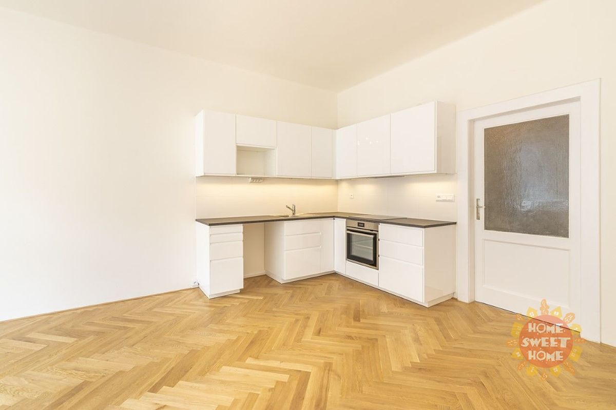 Pronájem bytu 2+kk 58 m² – fotografie 3