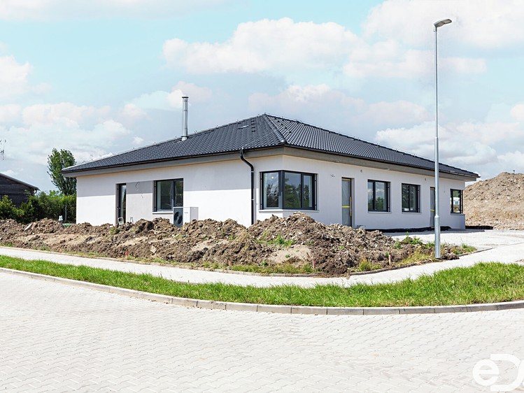 Prodej domu, 102 m² (1 z 27)