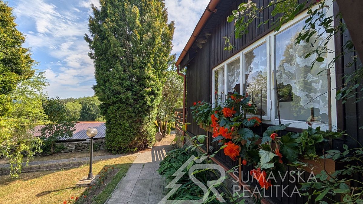Prodej rodinného domu 203 m², pozemek 4409 m² – fotografie 4