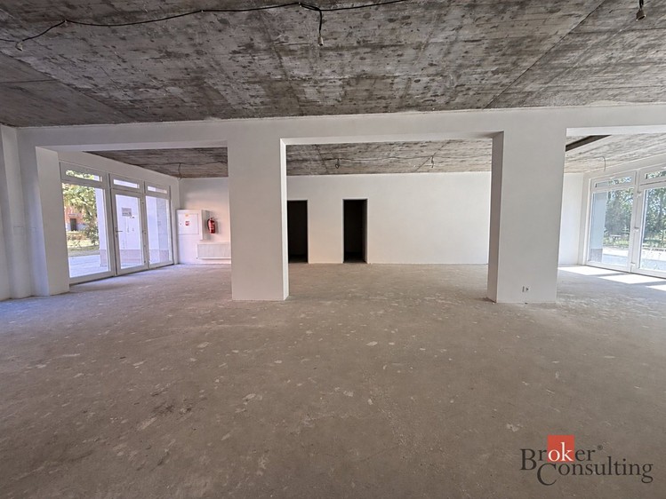 Комерційне приміщення на продаж, 124 м² (8 з 14)