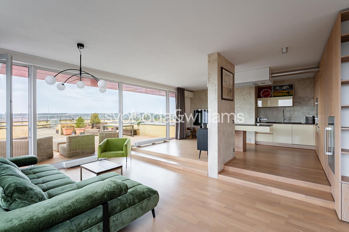Pronájem bytu 3+kk 126 m²