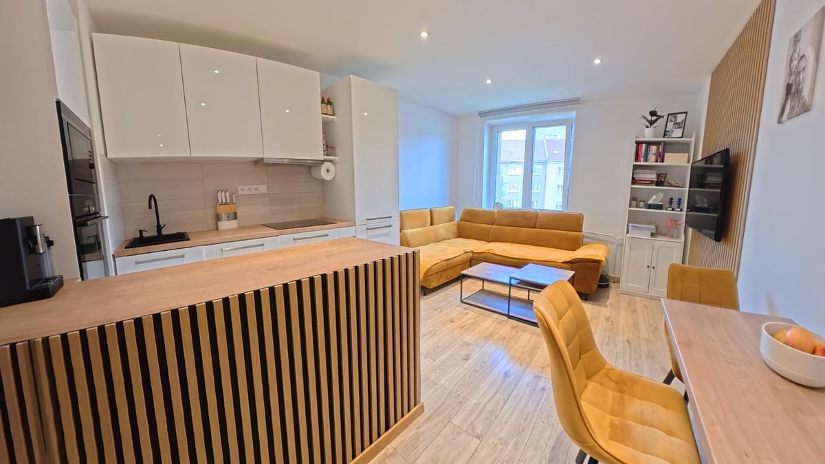 Pronájem bytu 4+kk 87 m² – fotografie 4