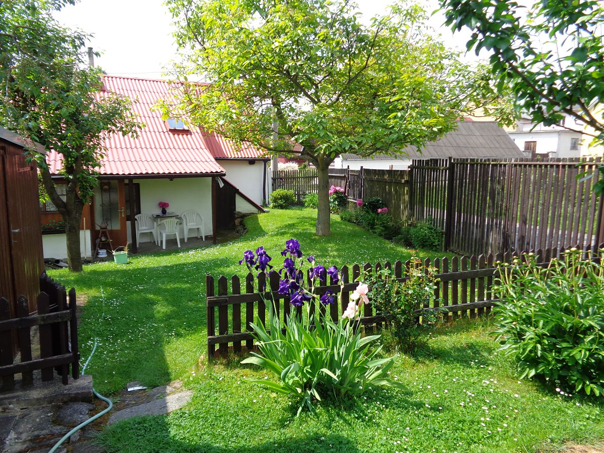 Prodej chalupy 71 m², pozemek 576 m² – fotografie 2
