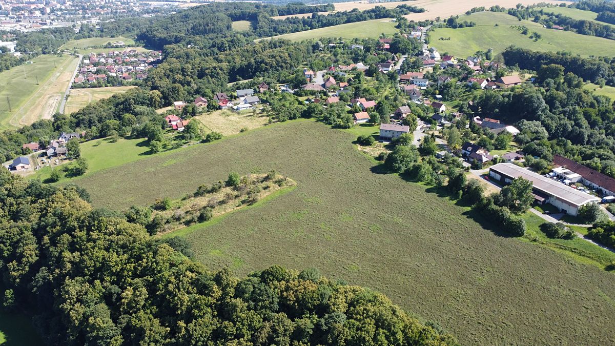 Prodej stavebního pozemku 18320 m² – fotografie 3