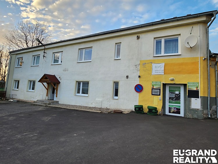 Комерційне приміщення на продаж, 2 100 м² (9 з 13)