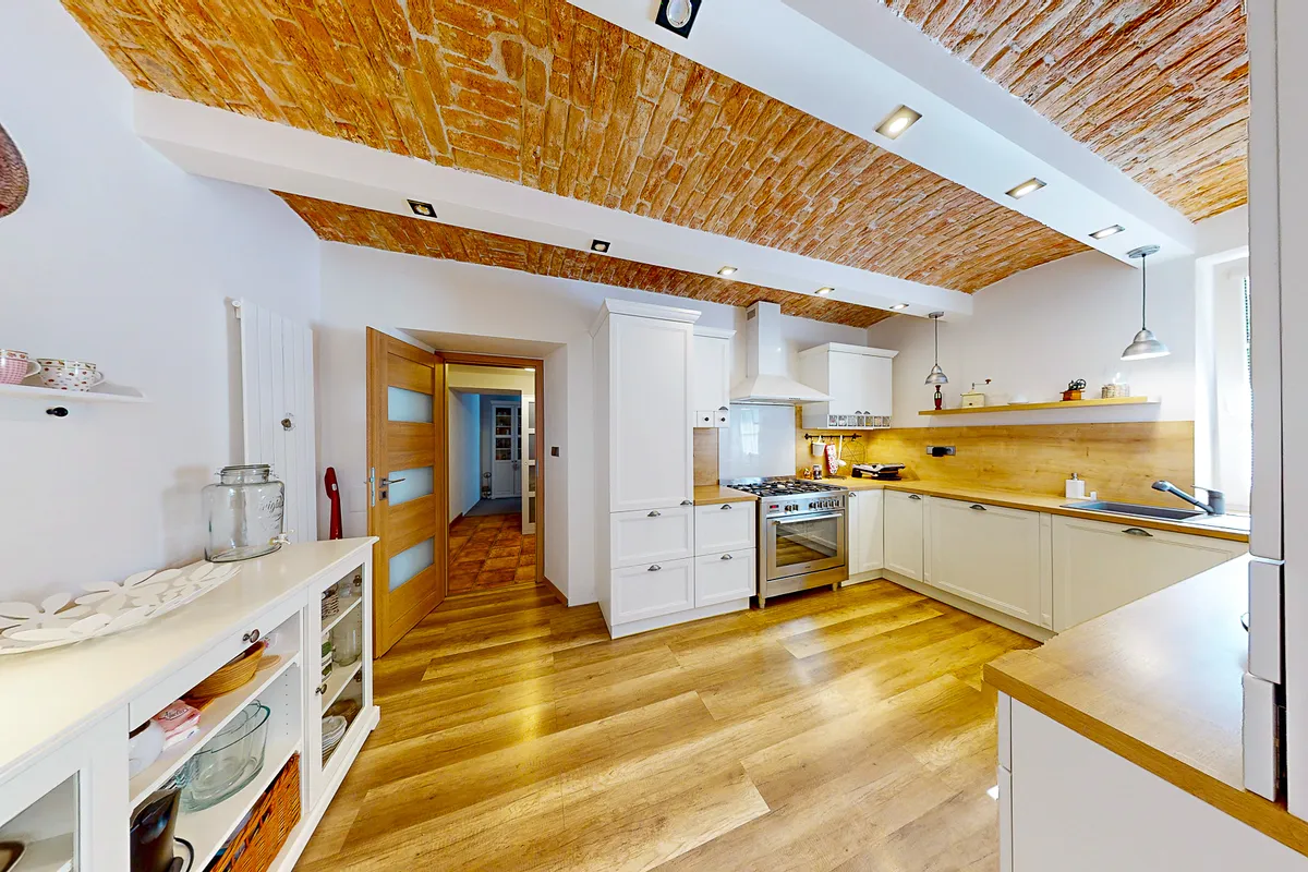 Prodej ubytovacího zařízení 417 m²