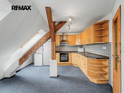 Prodej bytu 6 pokojů a více 148 m²