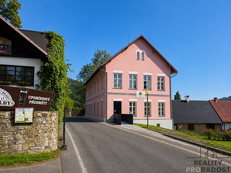 Prodej domu, 200 m² (22 z 24)