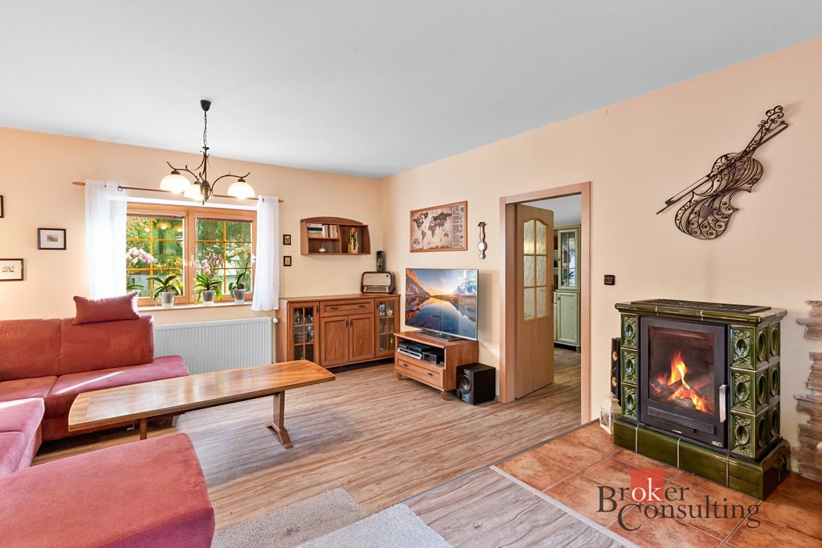 Prodej rodinného domu 137 m², pozemek 3371 m² – fotografie 4
