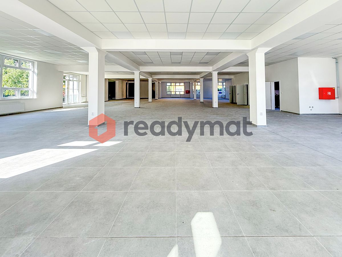 Prodej obchodního prostoru 588 m²
