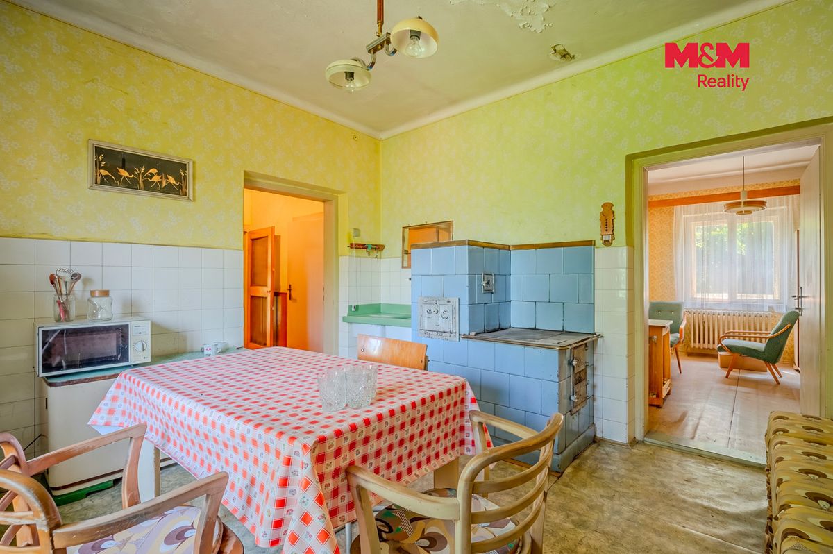 Prodej rodinného domu 206 m², pozemek 1247 m² – fotografie 4