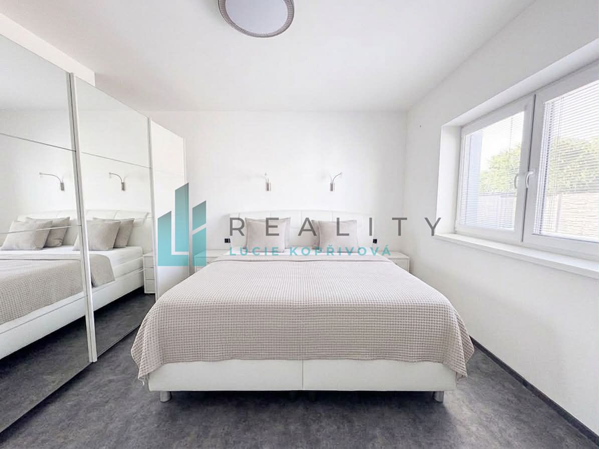 Prodej rodinného domu 106 m², pozemek 729 m² – fotografie 5