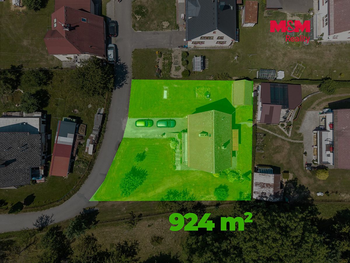 Prodej rodinného domu 90 m², pozemek 924 m² – fotografie 3