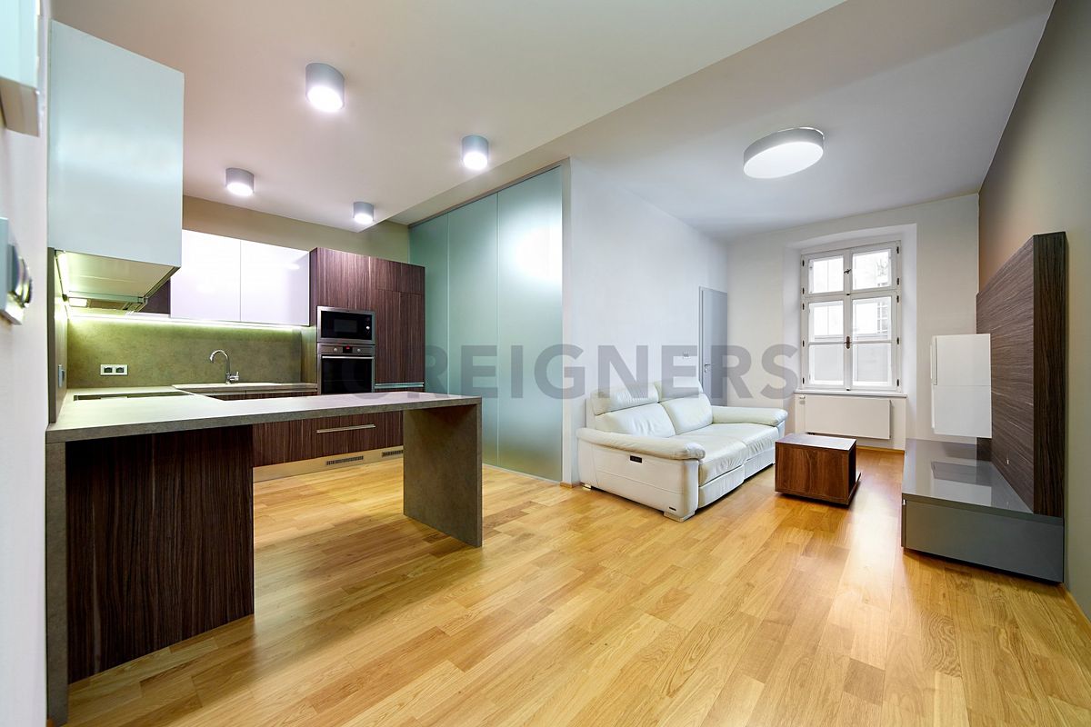 Pronájem bytu 3+kk 82 m²