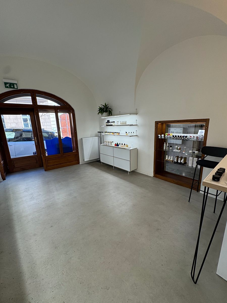 Pronájem obchodního prostoru 29 m² – fotografie 3