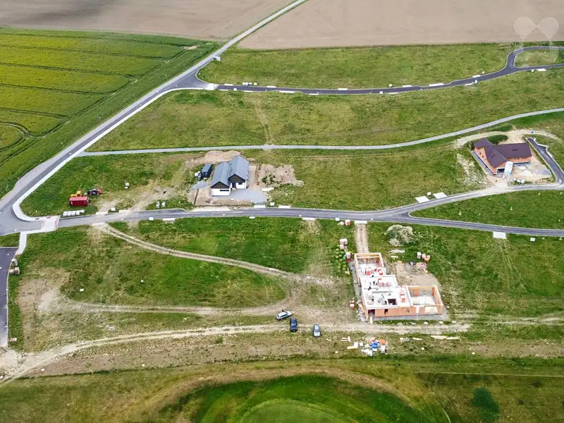 Prodej stavebního pozemku 1253 m², Mirkovice – náhled fotky 3