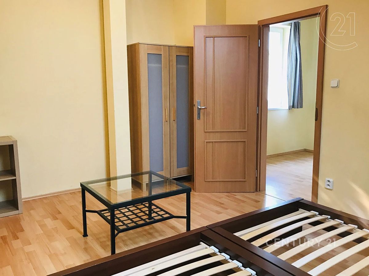 Pronájem bytu 2+kk 80 m² – fotografie 3