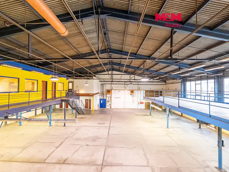 Prodej výrobní haly, prostoru 714 m², Slavičín – náhled fotky 1