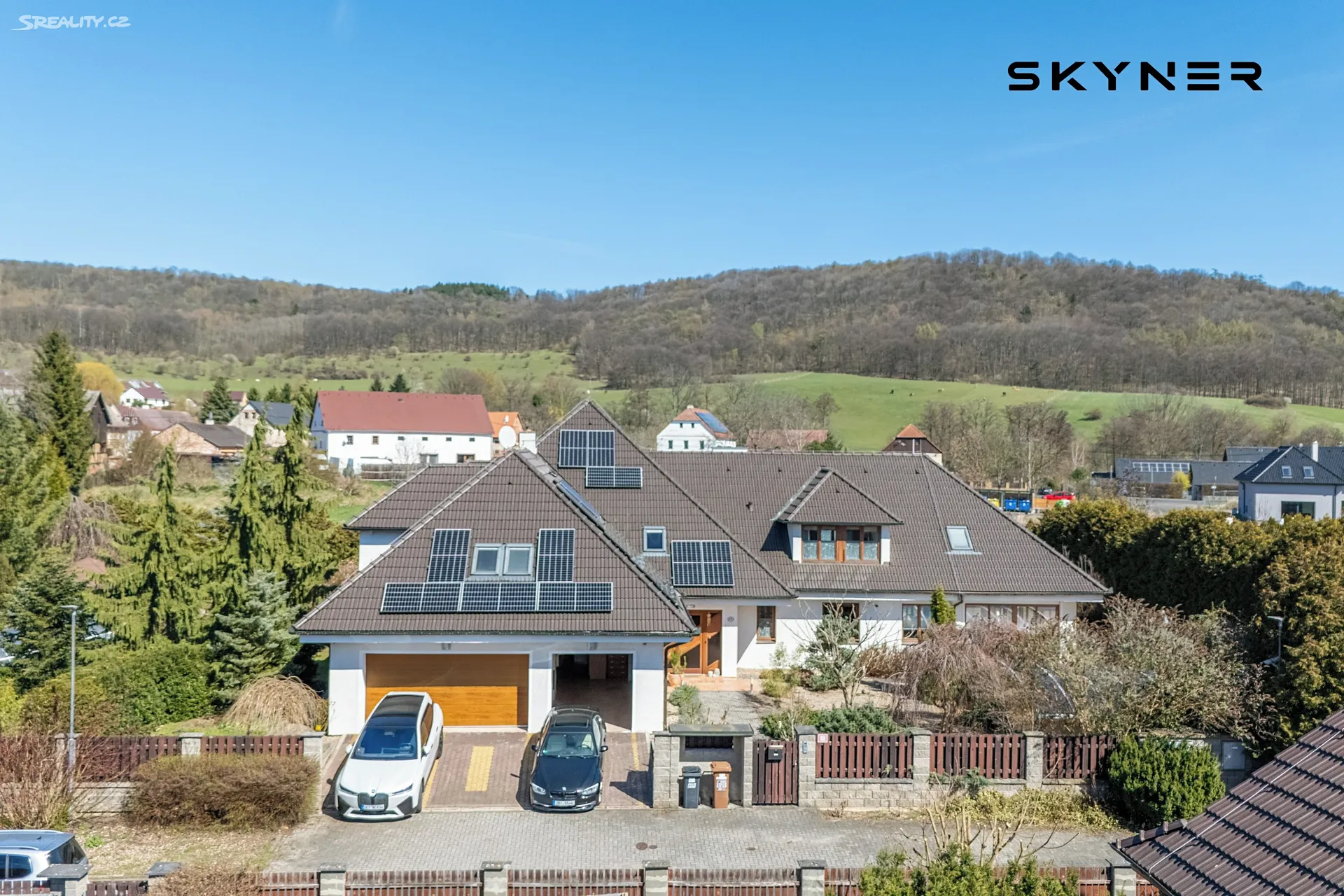 Prodej rodinného domu 584 m², pozemek 1655 m²