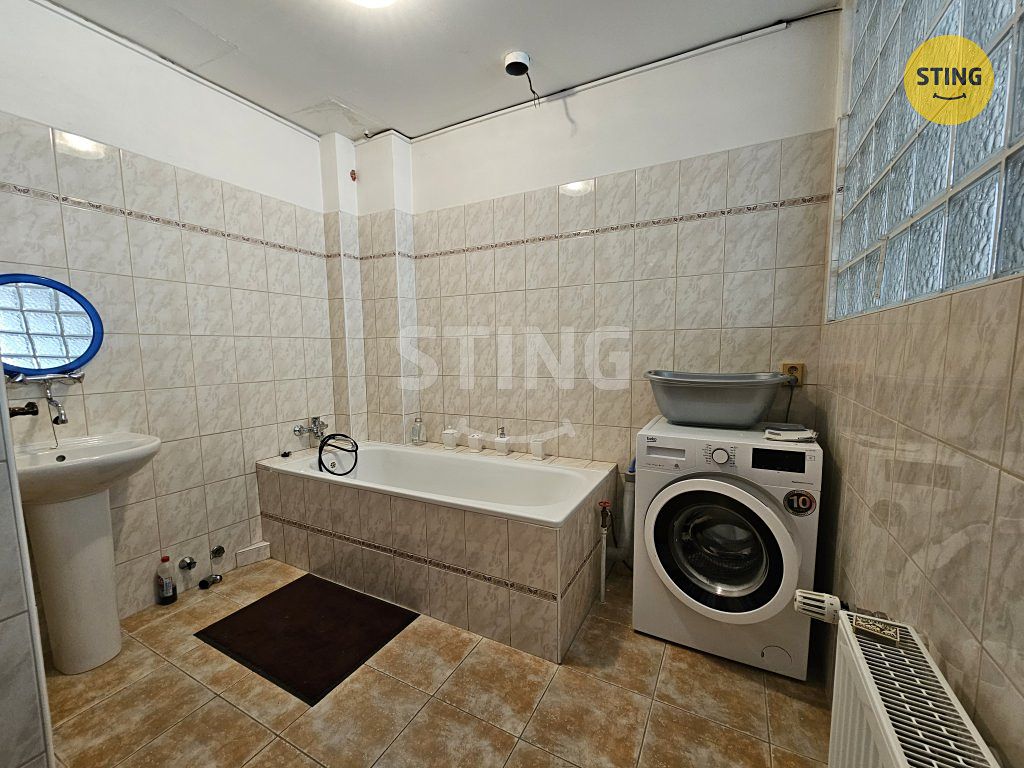 Prodej rodinného domu 550 m², pozemek 1109 m² – fotografie 4