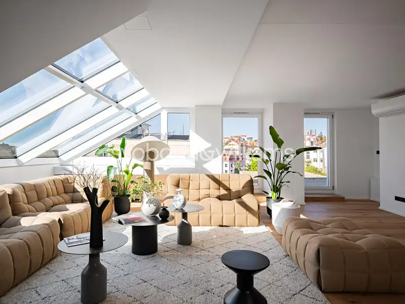 Prodej bytu 6 pokojů a více 205 m², Praha – náhled fotky 2