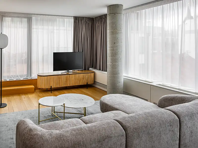Pronájem bytu 1+kk 72 m², Praha – náhled fotky 1