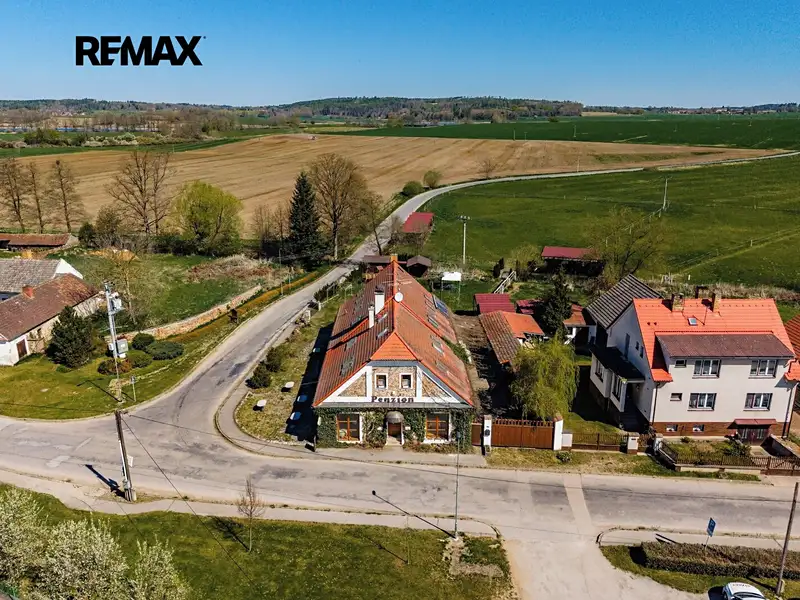 Prodej ubytovacího zařízení 398 m², Buzice – náhled fotky 2