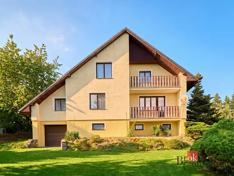 Prodej rodinného domu 335 m², pozemek 980 m², Skalná – náhled fotky 1