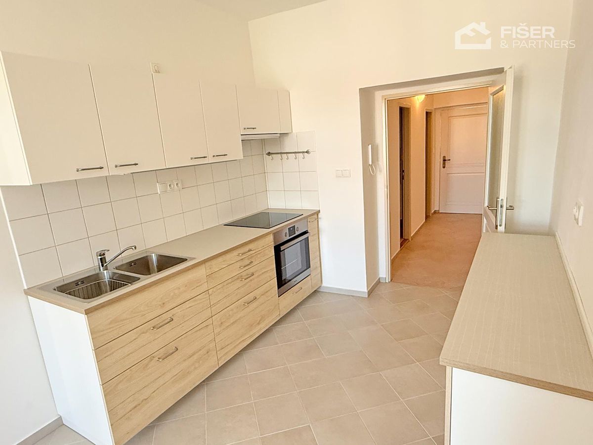 Pronájem bytu 2+1 87 m² – fotografie 5