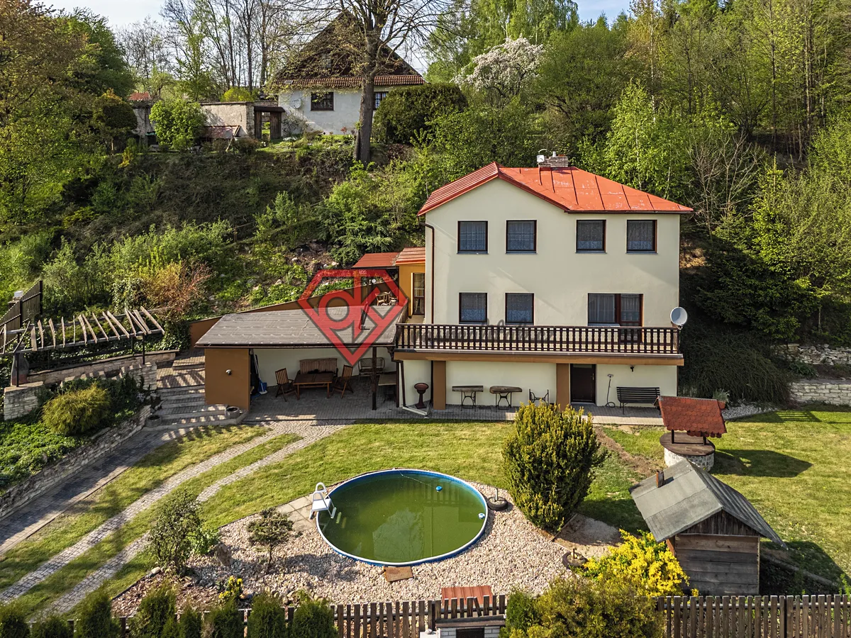 Prodej rodinného domu 130 m², pozemek 1723 m²
