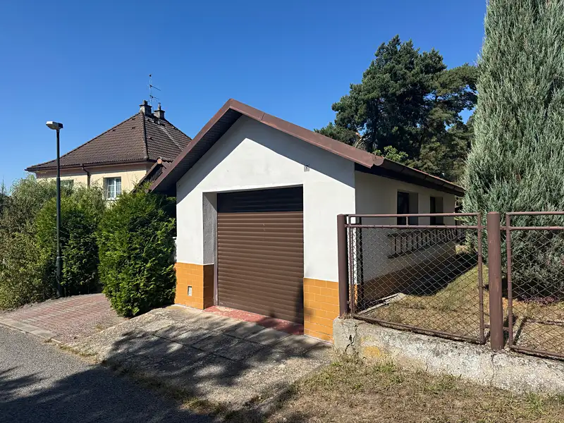 Prodej garáže 20 m², Doksy – náhled fotky 1