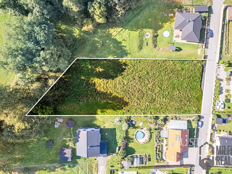 Prodej stavebního pozemku 2060 m², Frýdlant – náhled fotky 1