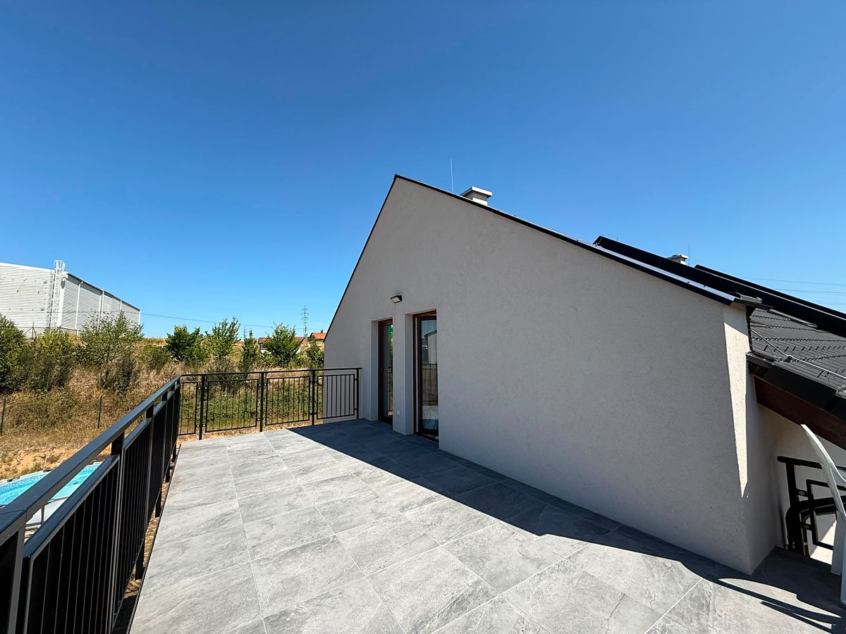 Pronájem rodinného domu 157 m², pozemek 632 m² – fotografie 3