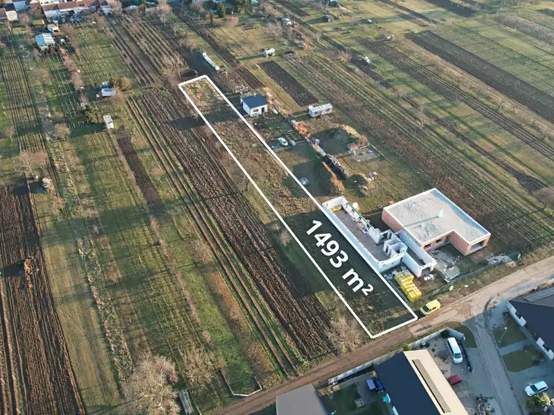 Prodej stavebního pozemku 1493 m², Tvrdonice – náhled fotky 1