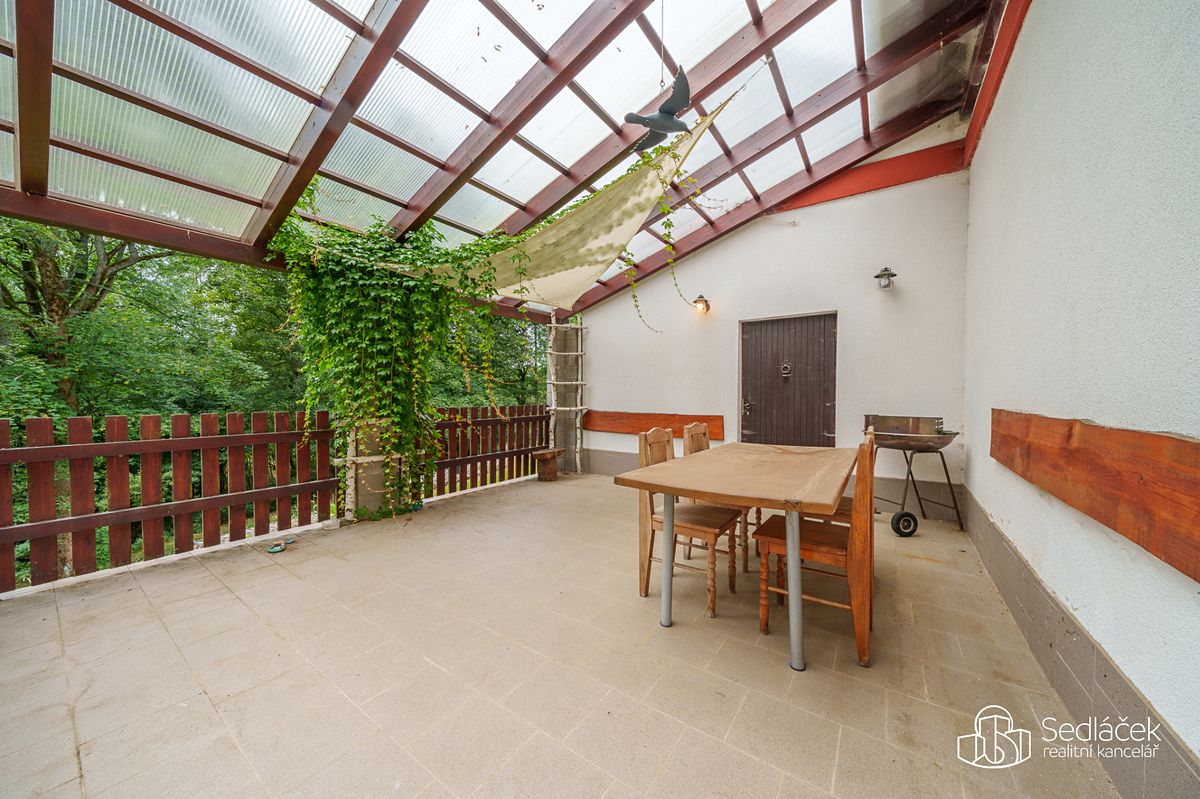 Prodej chalupy 161 m², pozemek 1268 m² – fotografie 2
