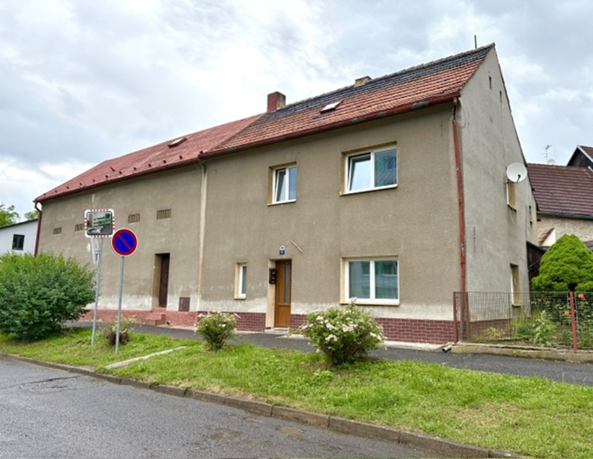 Prodej rodinného domu 75 m², pozemek 576 m² – fotografie 2