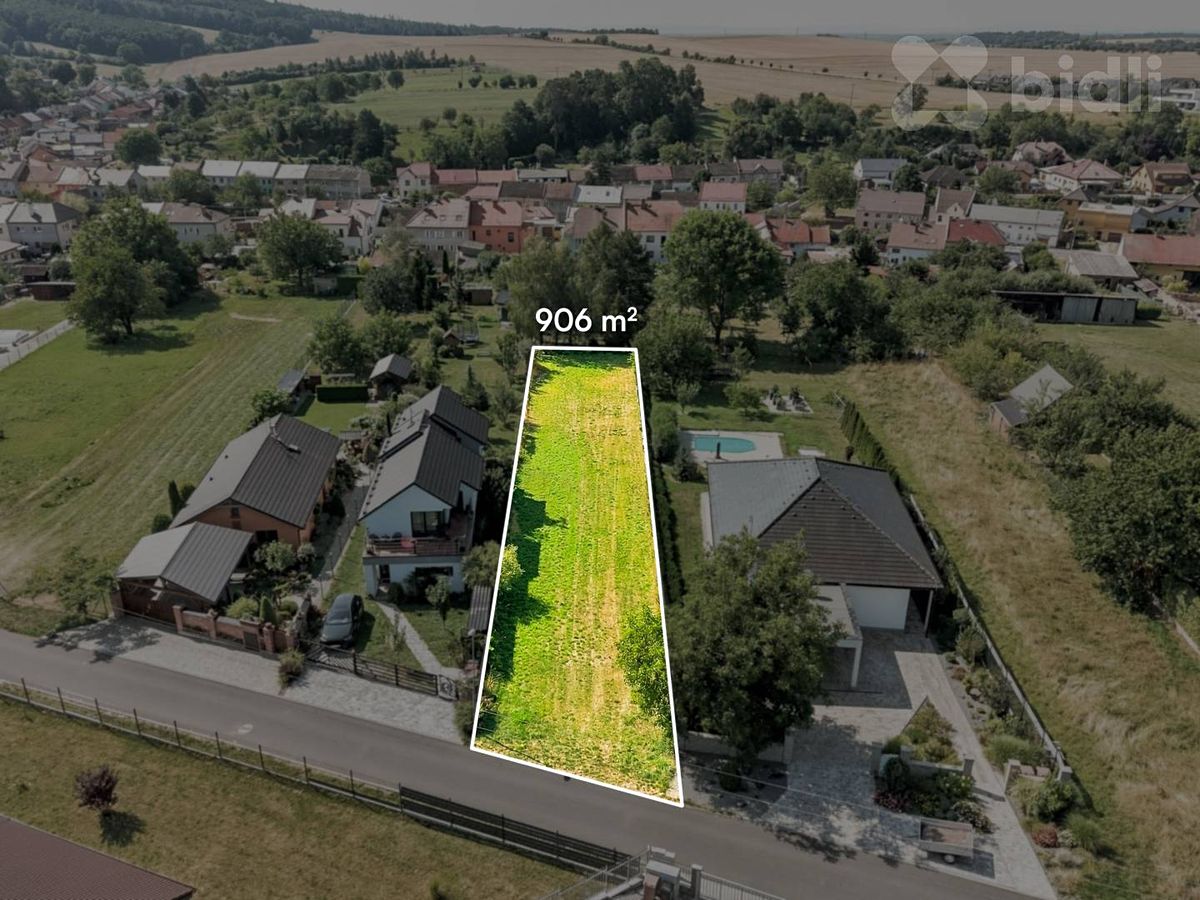 Prodej stavebního pozemku 906 m²