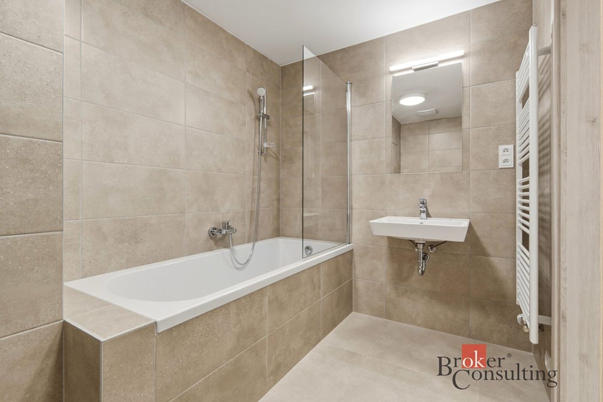 Pronájem bytu 2+kk 51 m² – fotografie 4