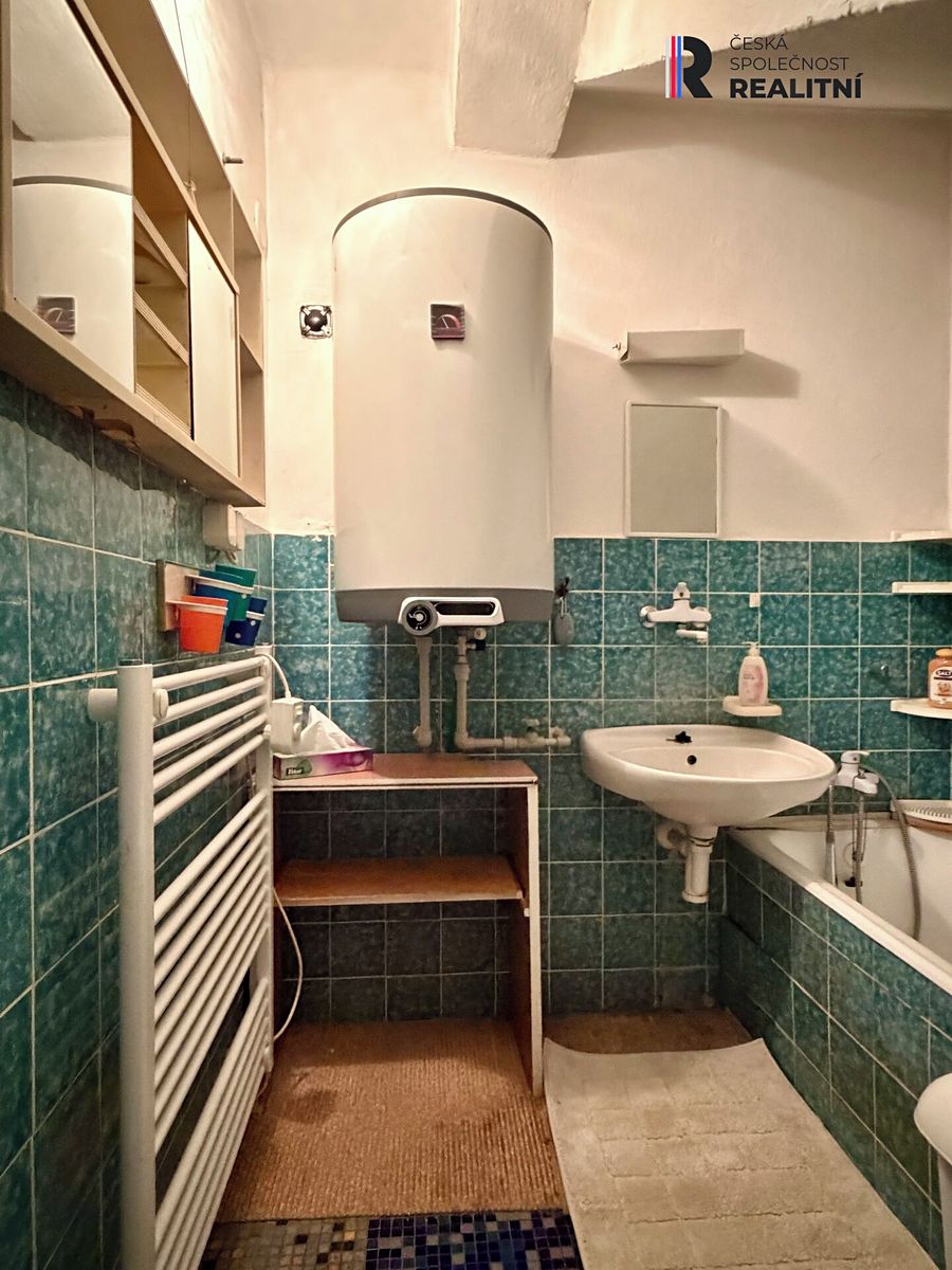 Prodej rodinného domu 132 m², pozemek 988 m² – fotografie 3