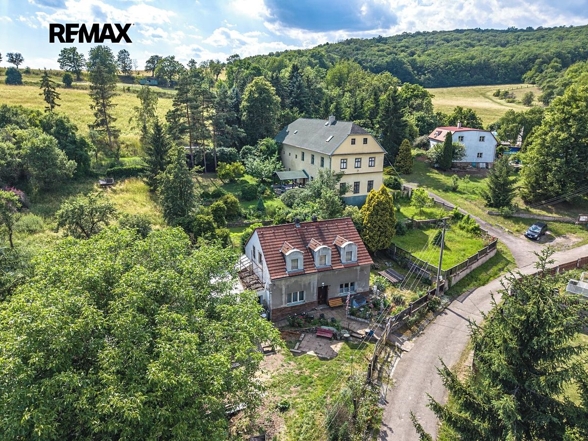 Prodej rodinného domu 256 m², pozemek 256 m² – fotografie 2
