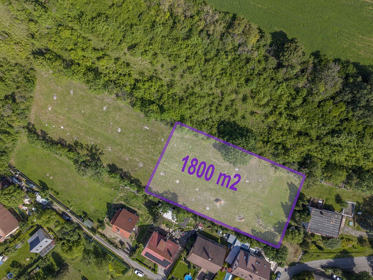 Prodej pozemku 1800 m²