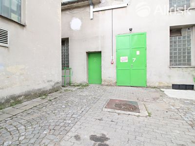 Pronájem skladového prostoru 150 m²